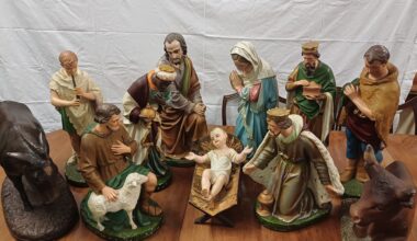 A set of nativity figures by Bernardi of Cork at Aidan Foley's sale.