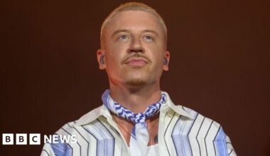Macklemore defends 'Free Palestine' call after Ed Sheeran tour backlash - BBC