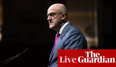 Australia news live: Asio chief Mike Burgess warns Iran may want to ‘kill prominent Jewish Australians’ and antisemitism at ‘disturbing’ level | Australia news