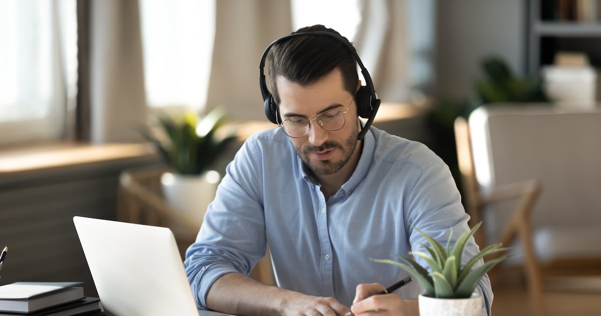 Pilita Clark: Perils of headphones in the office – The Irish Times