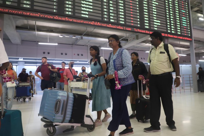 The Bank of Thailand continues to monitor the situation regarding Indian tourists, as India was the only one of Thailand's four primary international tourist markets to record a decline in arrivals between Aug 1 and 22. Nutthawat Wichieanbut