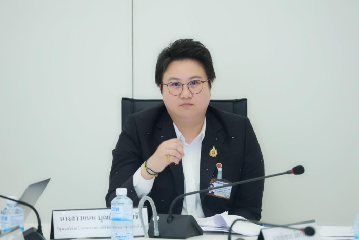 Bangkok Post - Government moves against Thaicom over satellite assets