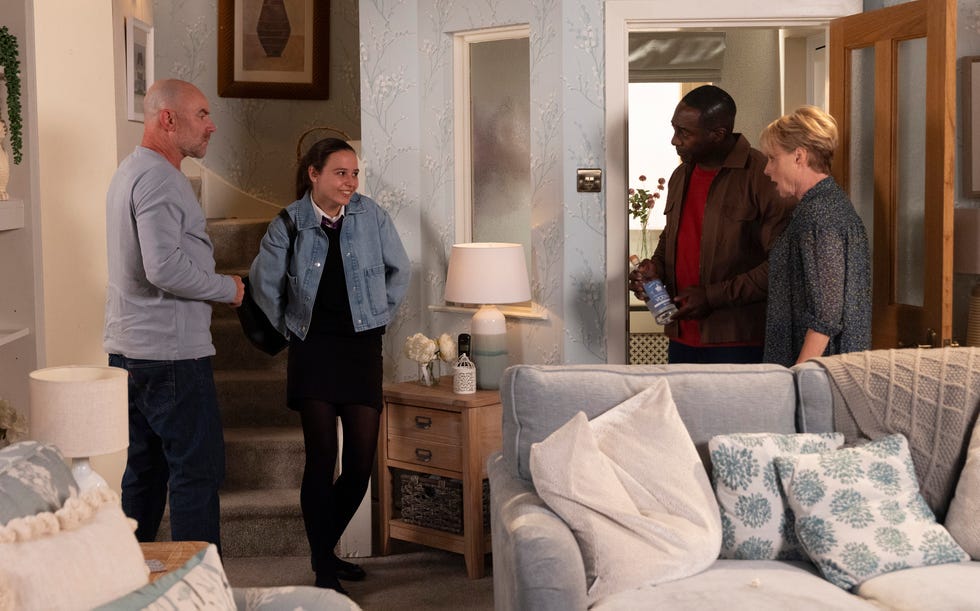 Tim Metcalfe, Lucy Parkinson, Ronnie Bailey, Sally Metcalfe, Coronation Street tim metcalfe, lucy parkinson, ronnie bailey, sally metcalfe, coronation street