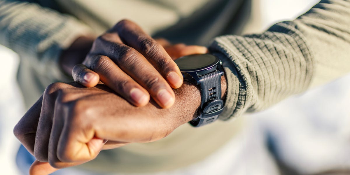 Scientists Say Smartwatch Calorie Estimates May Be Up to 25% Off