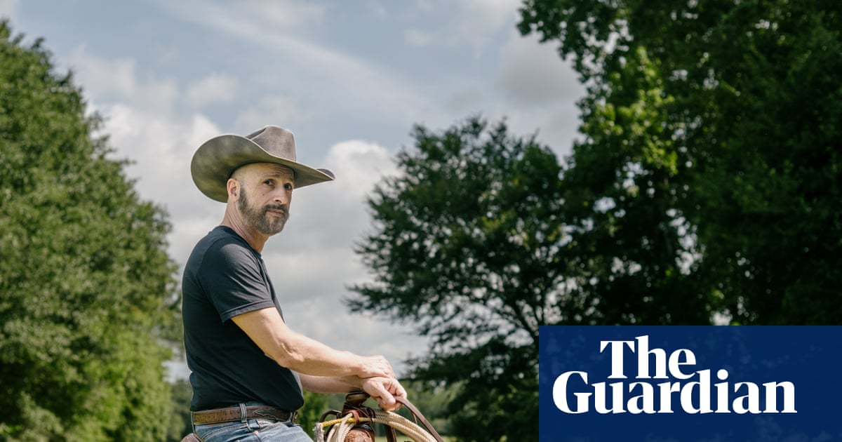 Can chatbots feel – or even dream? Meet the man leading the fight for AI rights | AI (artificial intelligence)