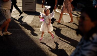 How a photographer sees images of daily life as a unifying force | Ap-world
