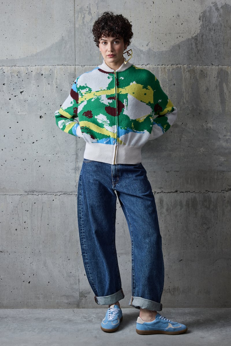 Urban Aran autumn-winter 2026: Merino knit bomber with double-ended zip in imperial jade and burgundy, €425