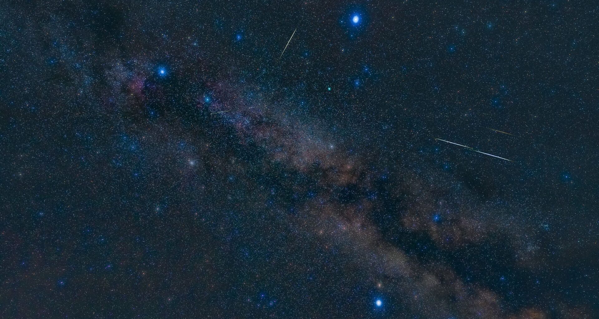 The Summer Triangle — 3 stars, 1 seasonal mystery