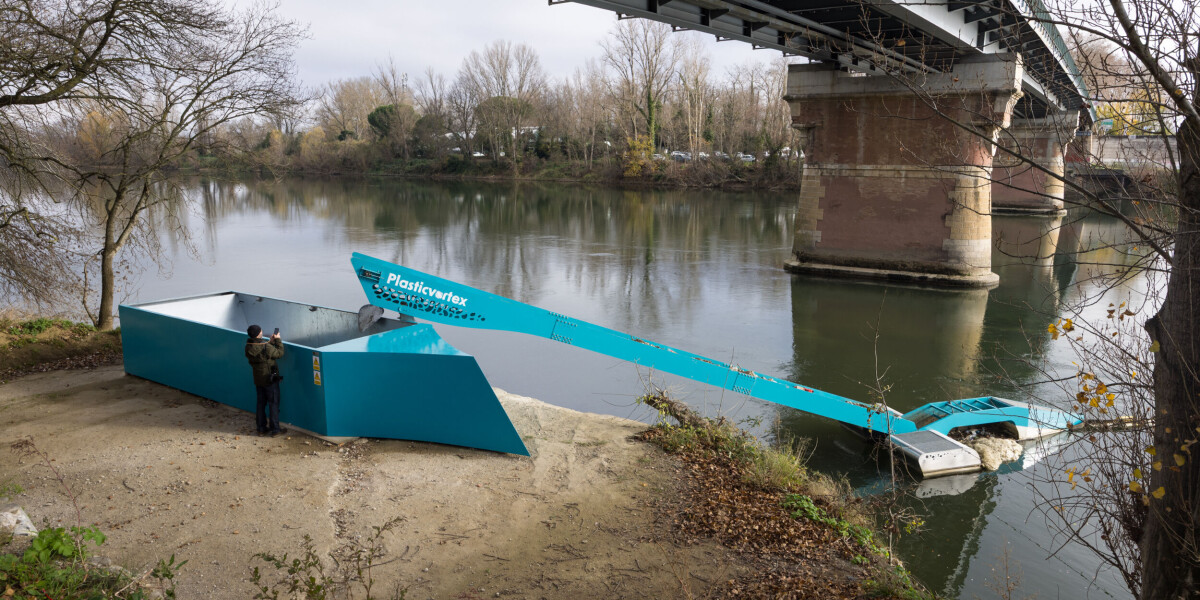 France river barriers cut plastic pollution as Toulouse scheme collects eight tonnes