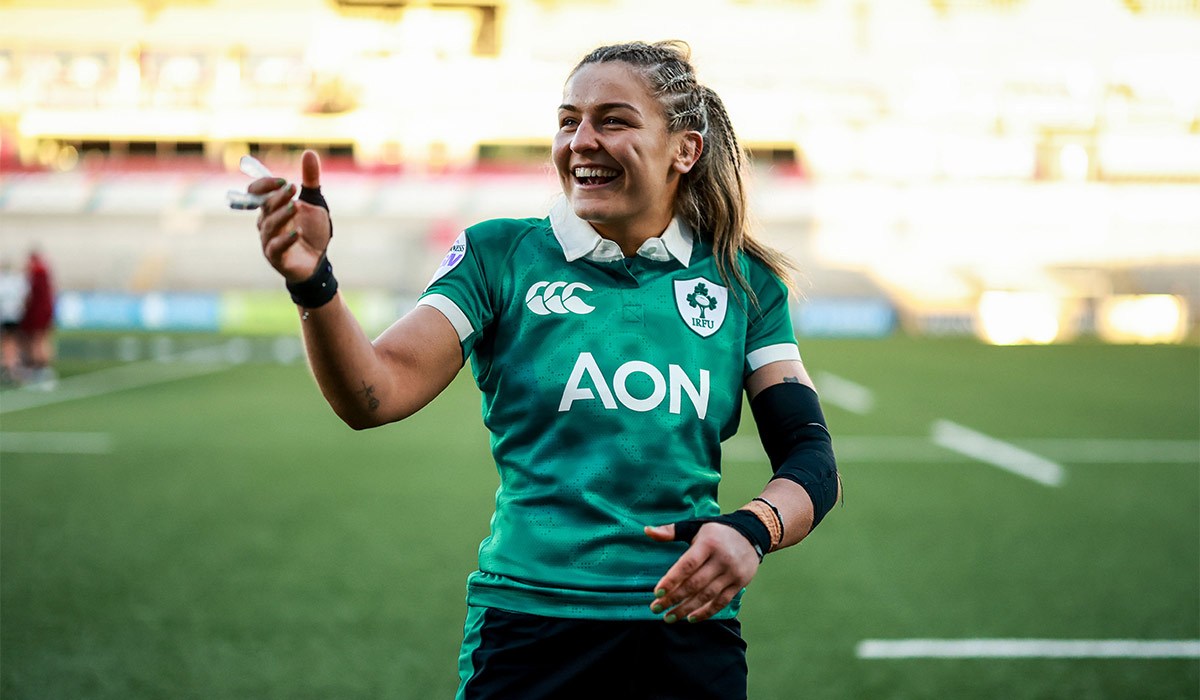 Erin King thanks the fans after the game. Pic: INPHO/Nick Elliott