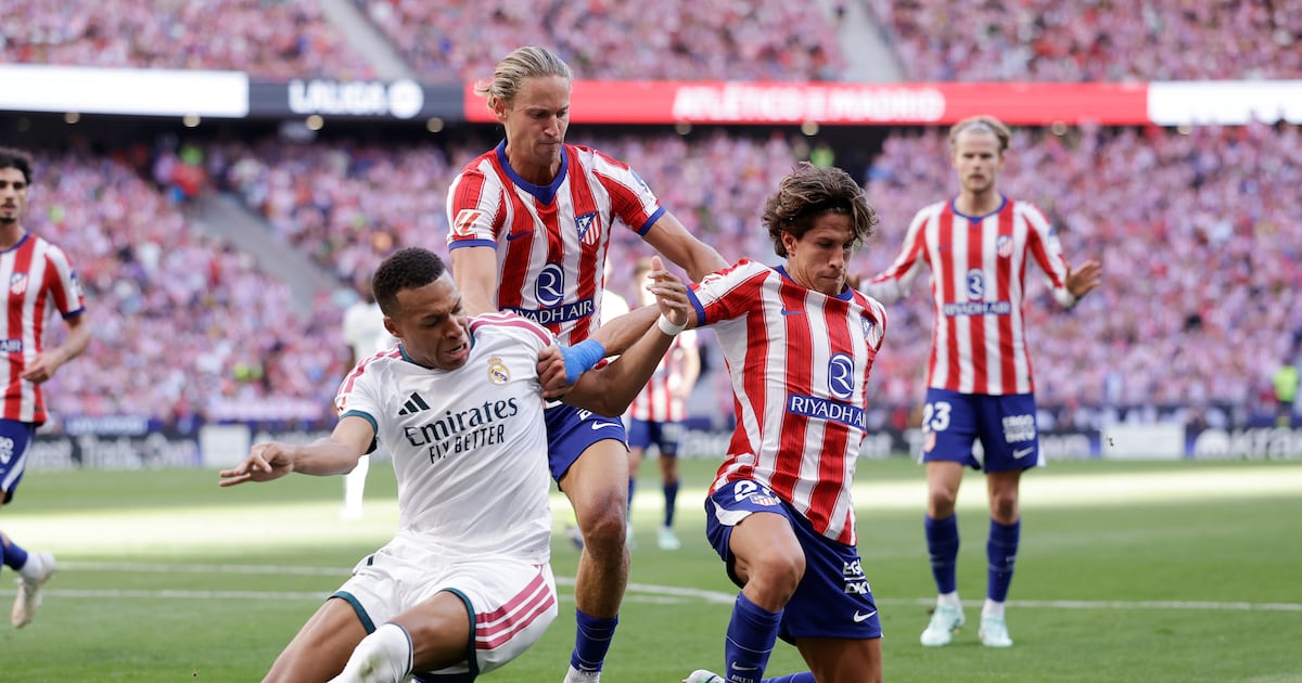 José Mourinho fumes at referee, but Diego Simeone urges respect after fiery Madrid derby – The Irish Times