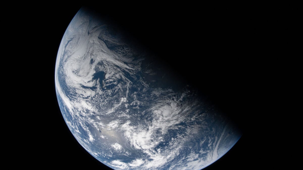 Earth May Be Hoarding a Secret Water Stash 1,800 Miles Beneath Our Feet