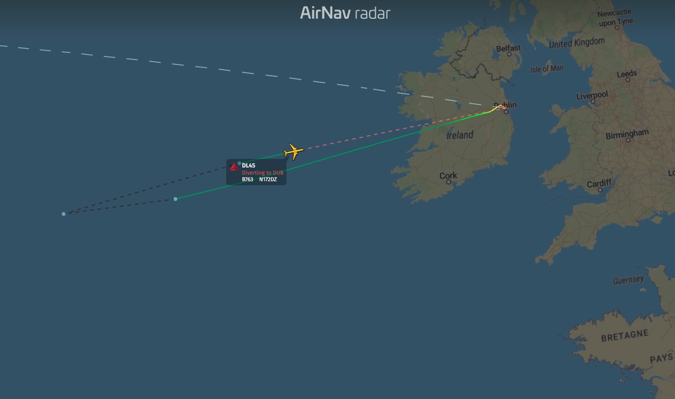 Delta DL45 to JFK is declaring an emergency after U-turn over Atlantic