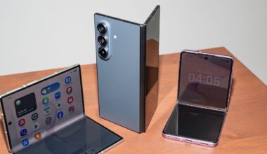 Here’s Samsung’s Advice for Apple and Its Upcoming Folding iPhone