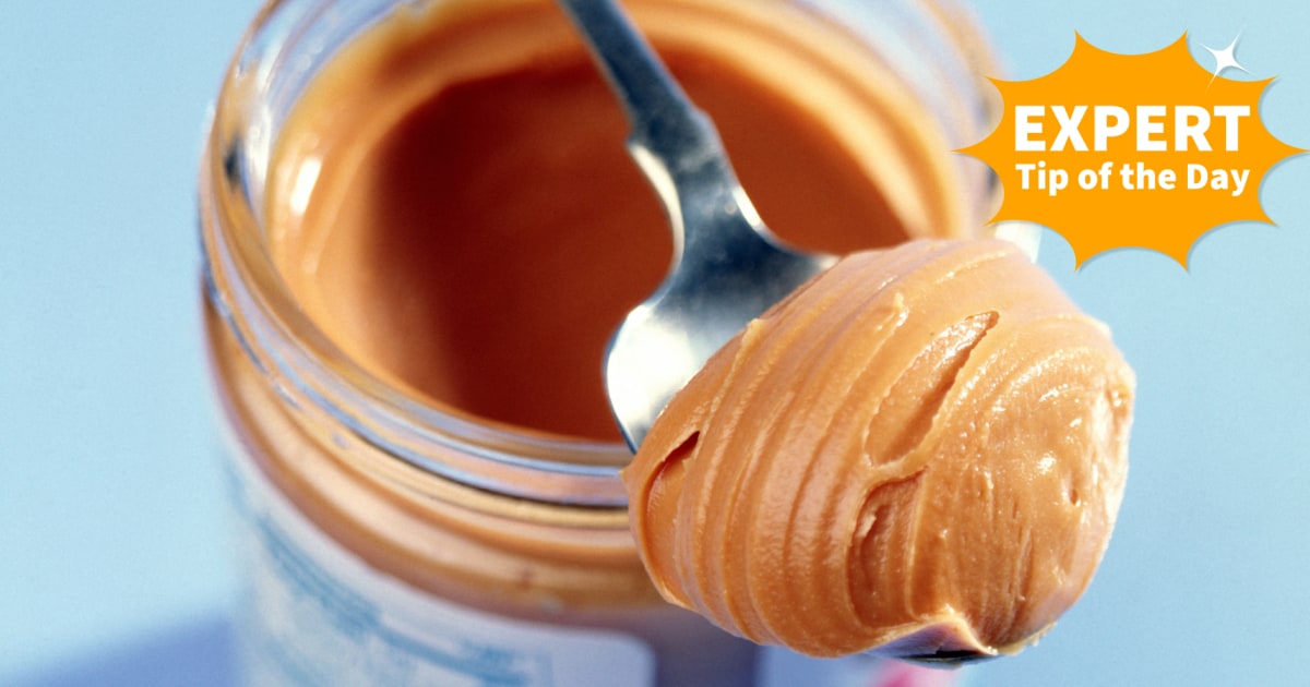 A Dietitian’s No. 1 Way to Tell If the Peanut Butter You’re Buying Is Healthy