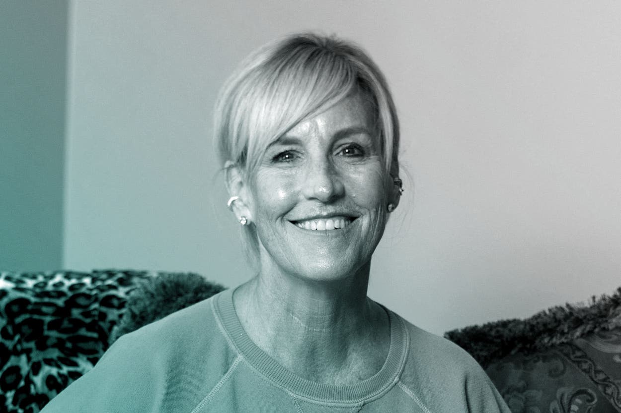 2026climate100  Erin Brockovich 
American activist Erin Brockovich poses for AFP at her home In Agoura Hills, California on March 16, 2021. (Photo by VALERIE MACON / AFP) (Photo by VALERIE MACON/AFP via Getty Images)