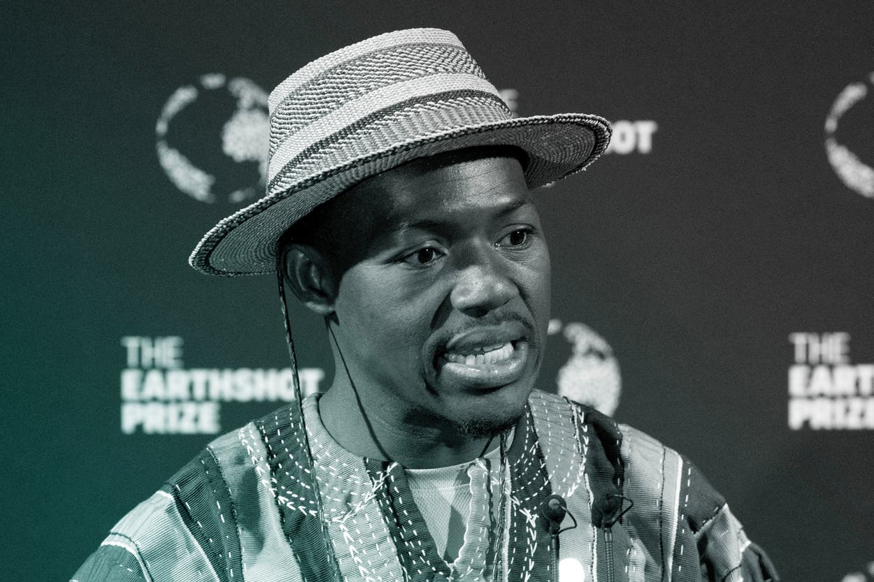 Desmond Alugnoa 2026climate100


Desmond Alugnoa, co-founder of the Green Africa Youth Organization (GAYO) from Ghana, winner of the Clean our Air category, attends a press conference following the 2024 Earthshot Prize awards in Cape Town, on November 6, 2024. (Photo by RODGER BOSCH / AFP) (Photo by RODGER BOSCH/AFP via Getty Images)