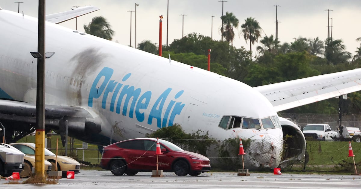Five people killed in Miami jet crash were in van used by aircraft cleaners – The Irish Times
