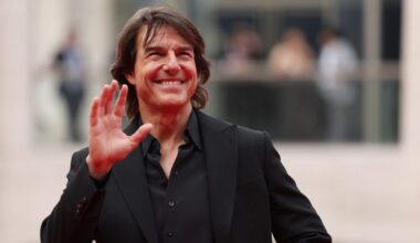 Tom Cruise Earns Applause With Six-Minute Monologue On AI