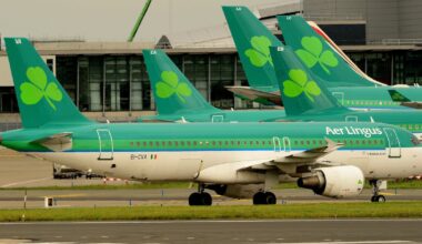 Pilot ‘escorted out’ of Aer Lingus HQ by gardaí says he felt like a ‘criminal’ – The Irish Times