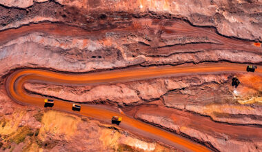 Researchers Discover a Green Hydrogen 'Goldmine' Beneath Australia's Red Dirt : ScienceAlert