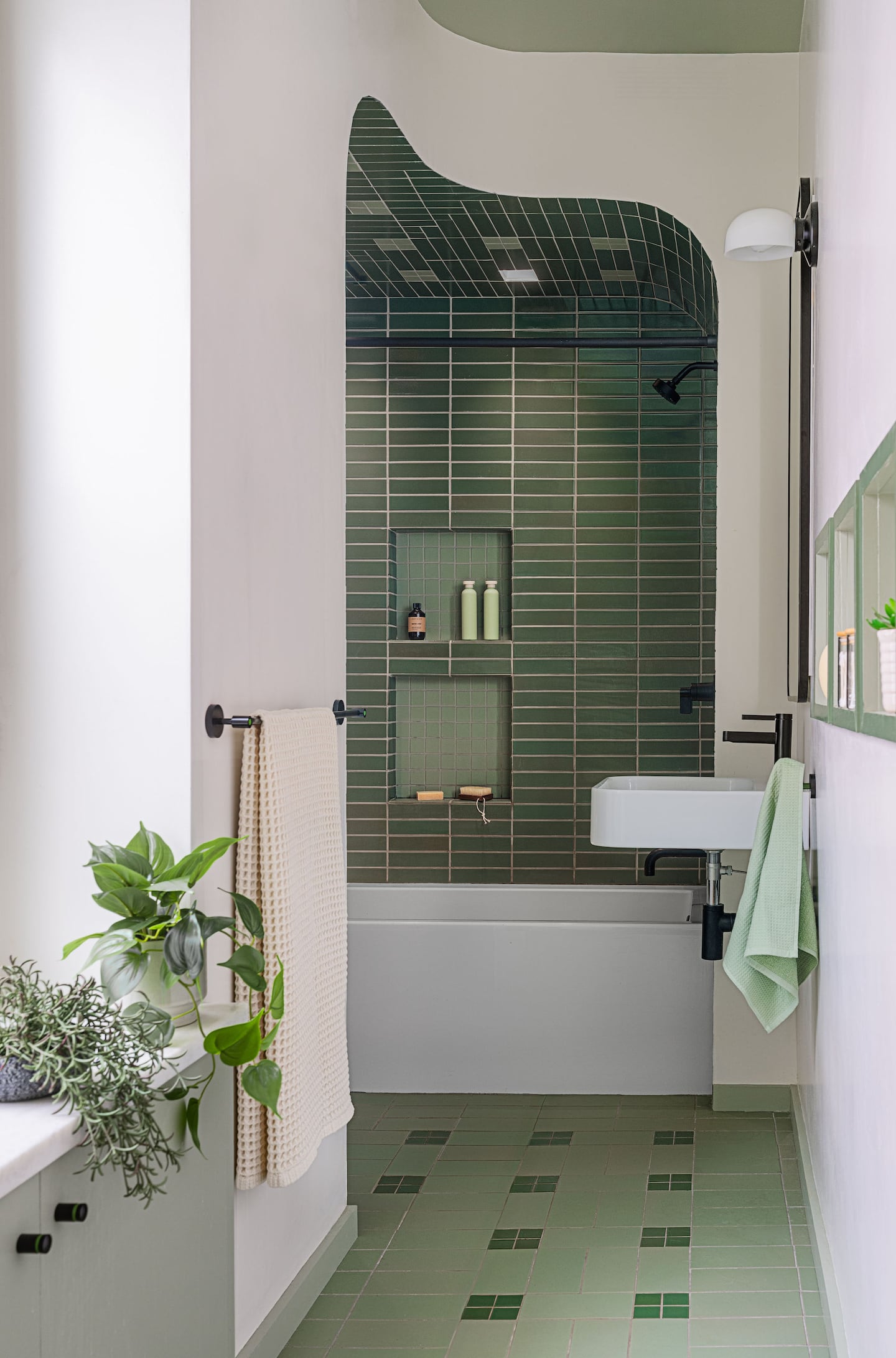 After: The full bathroom at Nick Andersen and Luke Massa's Cambridge home.