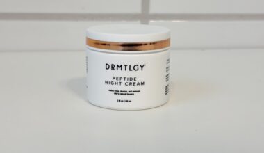 The 6 Best Neck Firming Creams (2026): Expert Approved