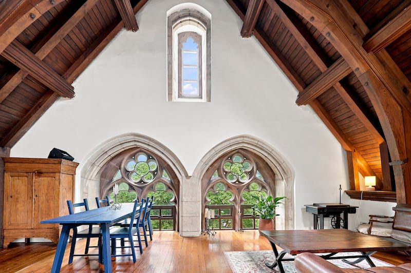 Living/dining area