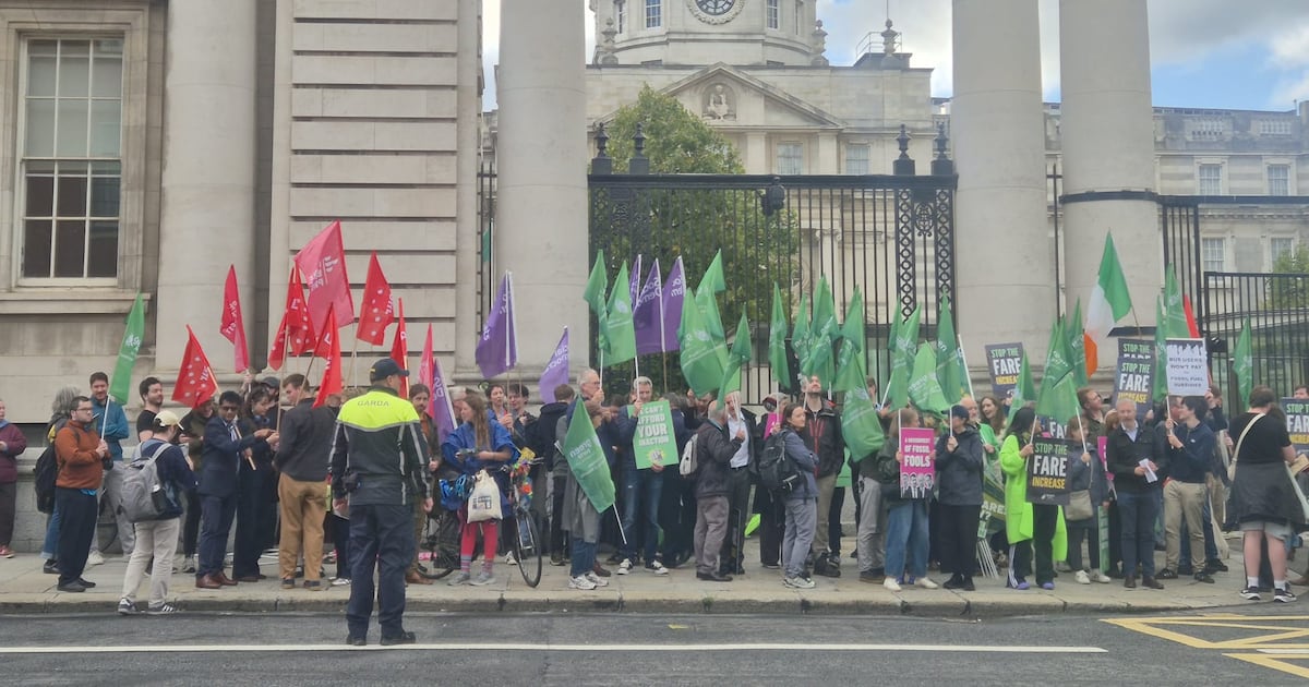 Increase in public transport fares ‘a Trumpian policy’ that will ‘cost lives’, Dublin protest told – The Irish Times