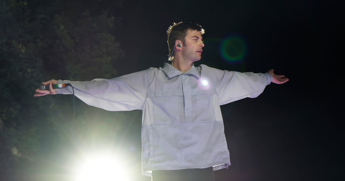 Fontaines DC at Electric Picnic: ‘Banger after banger’ as headliners pay tribute to late manager – The Irish Times