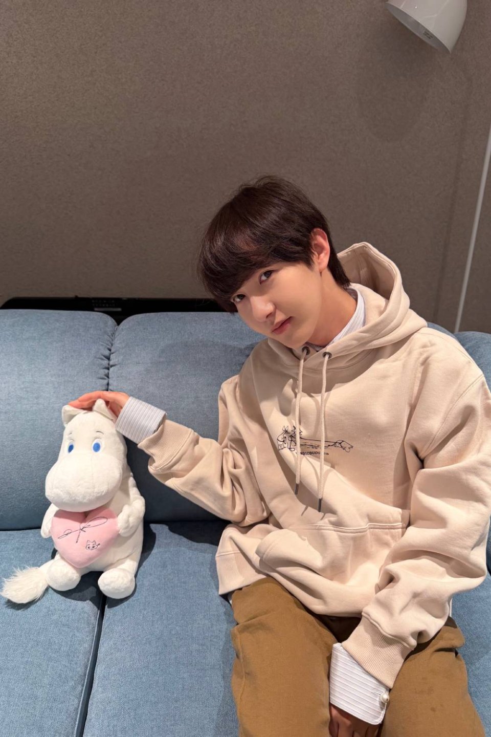 Renjun Moomin plushie