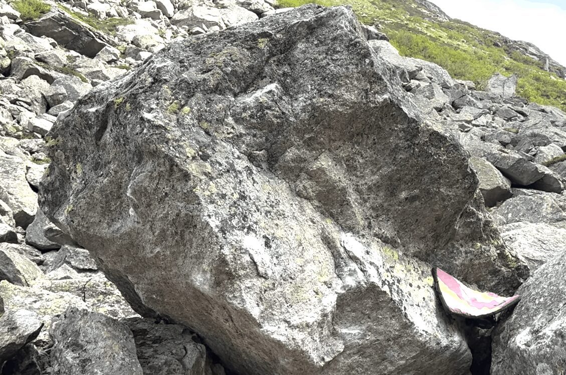 Giuliano Cameroni Tops a Dave Graham V15