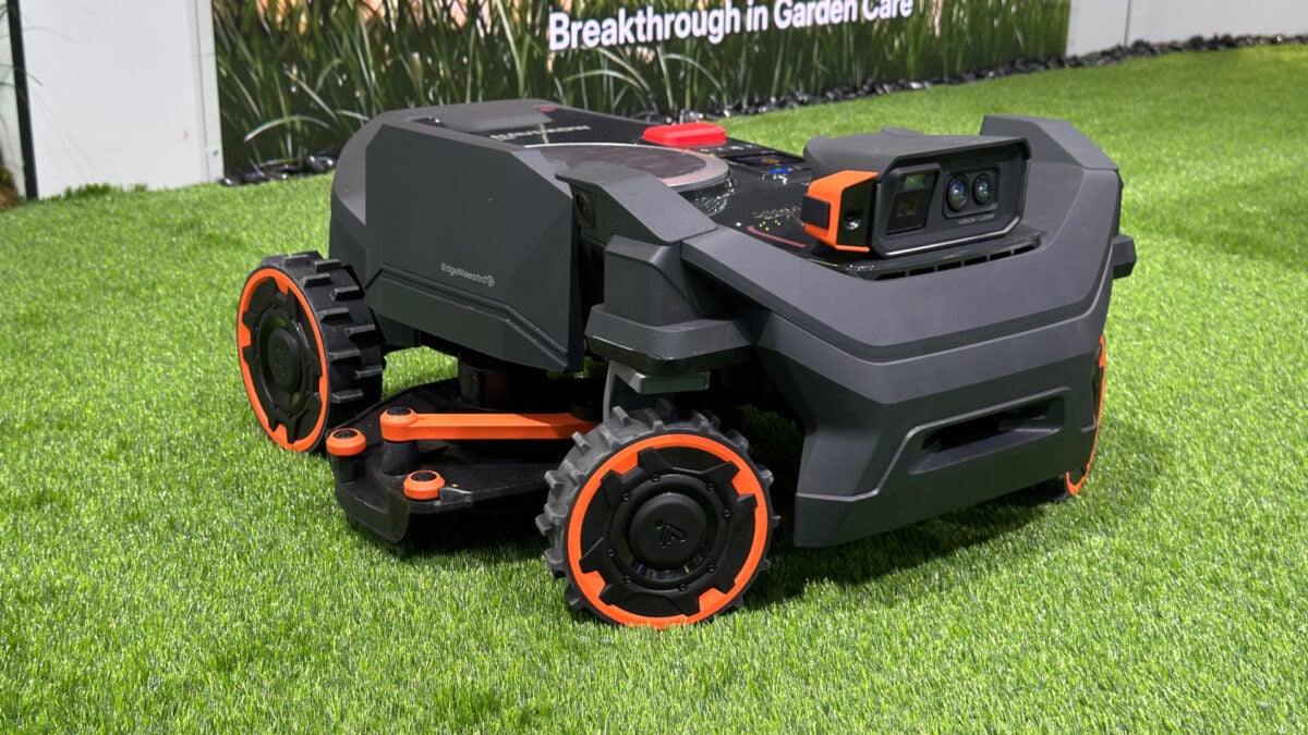 Segway's Newest Navimow Robomower Has an Edge-Trimming Trapdoor