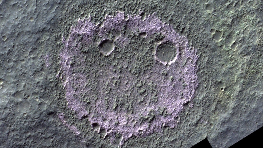Astronomers Spotted a 'Bear' on Mars