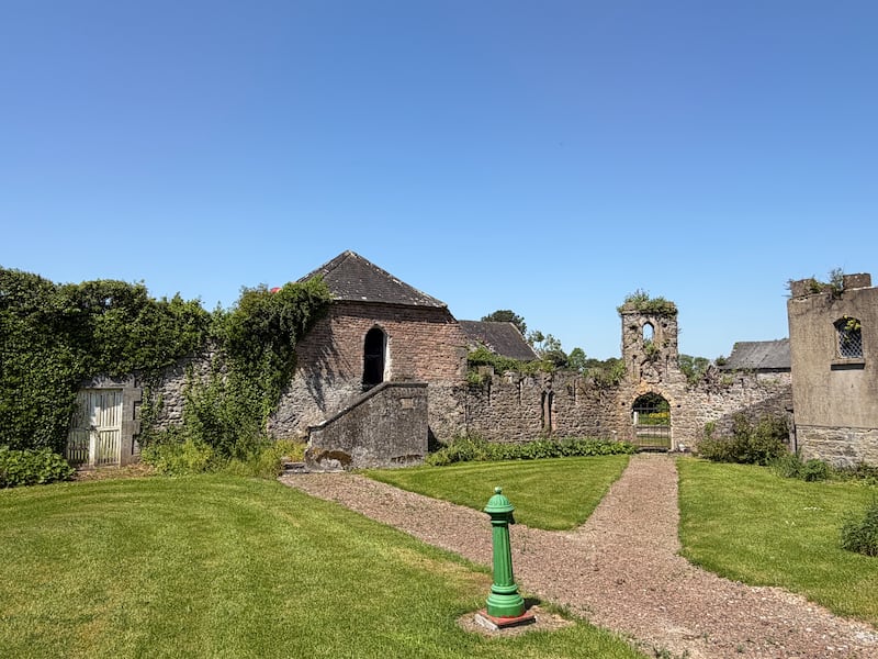 Emmel Castle grounds