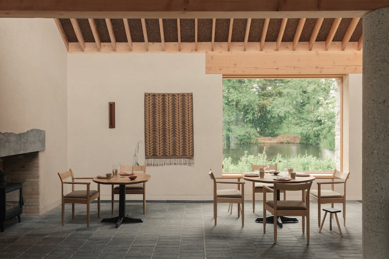 Ómós restaurant interior