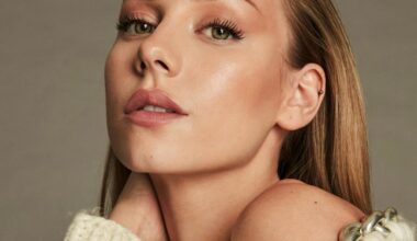 'Elite' Star Ester Expósito Circles Iberseries Forum Pic, 'Stink Eye'