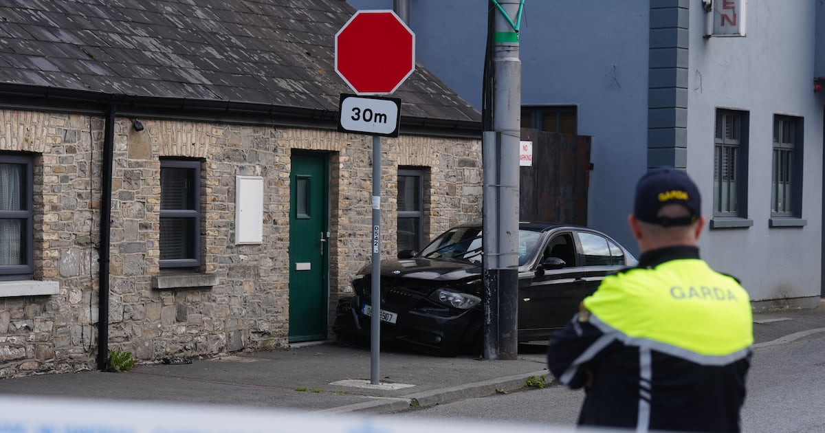 Two dead in separate single-vehicle crashes in early hours of Sunday morning – The Irish Times