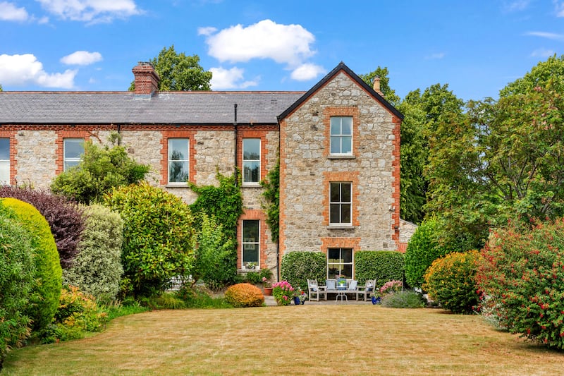 Rear cut-stone elevation
