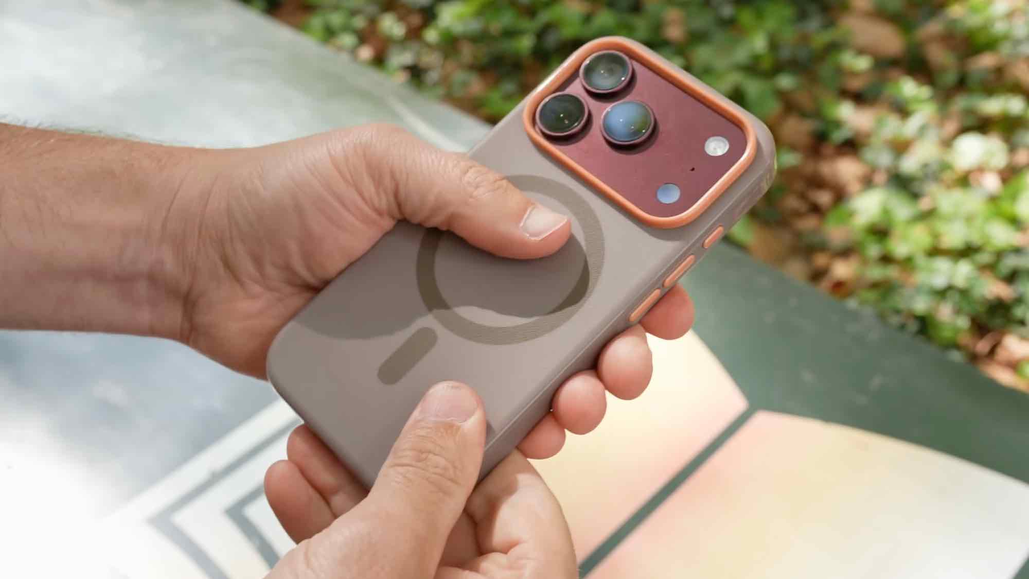 iPhone 18 Pro in case