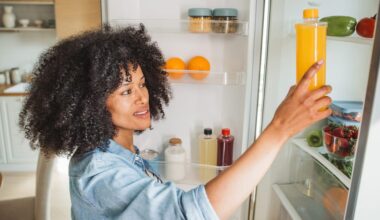 How to Tell if You’re Not Getting Enough Fiber, per R.D.s