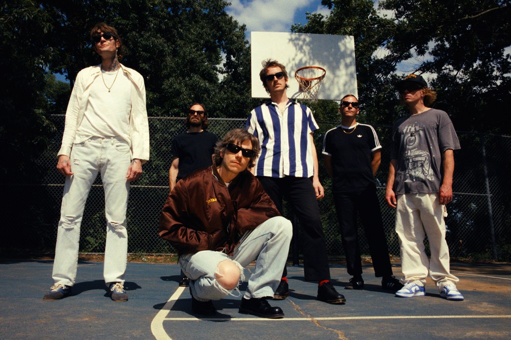 Cage the Elephant Tops Rock Radio Charts With ‘Beaches in Tennessee’