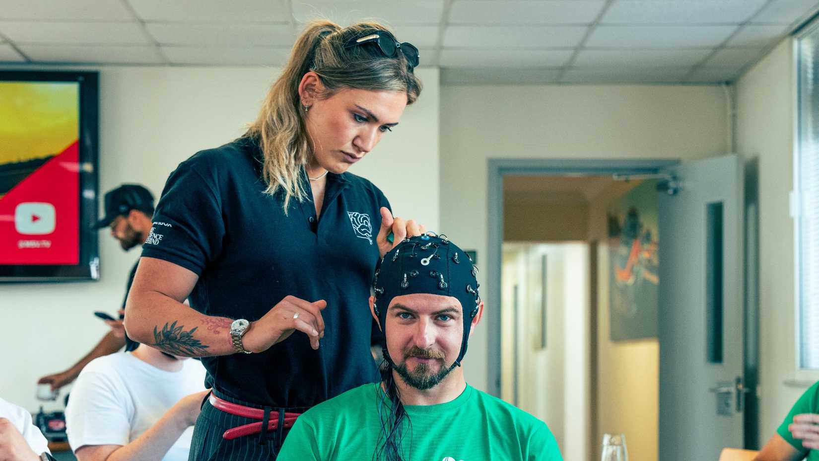 castrol-thrill-of-driving-cap-being-fitted