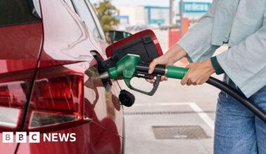 Interest rates held but Bank signals rise if energy prices stay high - bbc.com