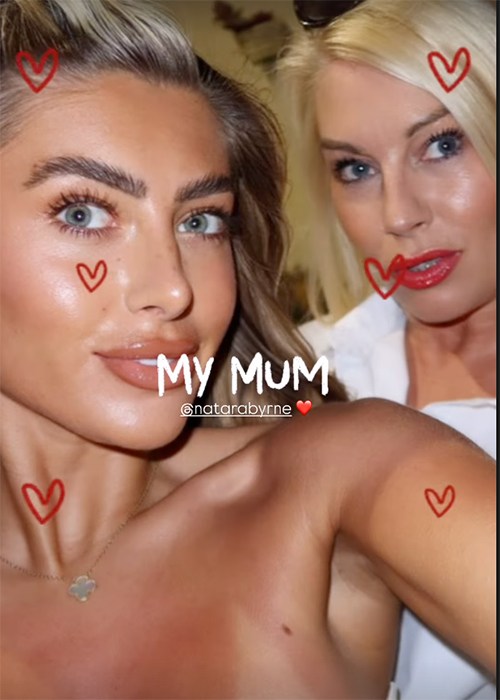 Chloe Ormond and her mum Natara Byrne. Pic: Chloe Ormond / Instagram