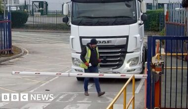 Guinness 'heist' CCTV footage of two men released - BBC