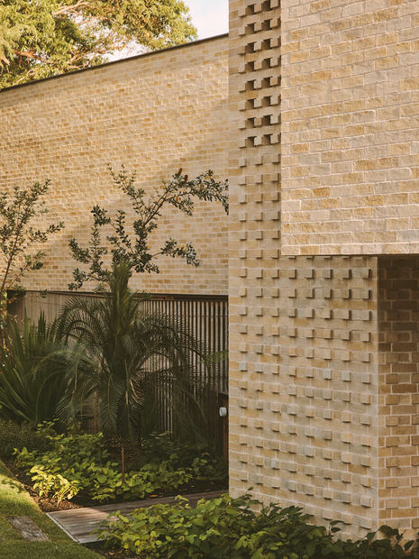 Sandstock – Clayton Orszaczky (Krause Bricks).