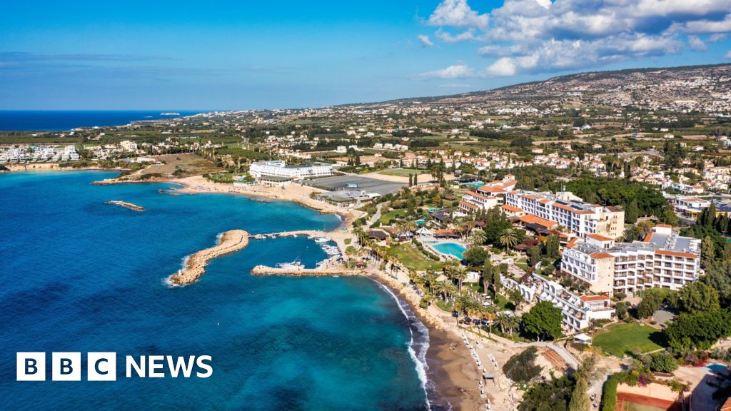 Man admits causing the death of his son in hotel fall - BBC
