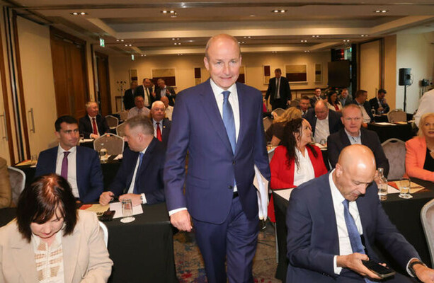 Fianna Fáil faithfuls gather in Tullamore as party leadership is, for once, not a talking point