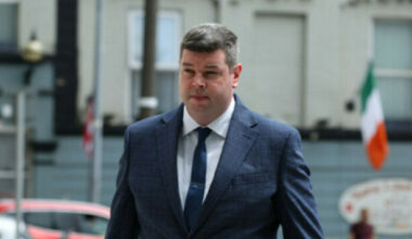 Disgraced ex-garda gave confidential information on female motorists to his friend, court hears